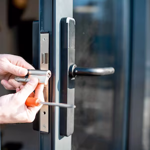 Commercial lock repair and replacement service in Miami-Dade County